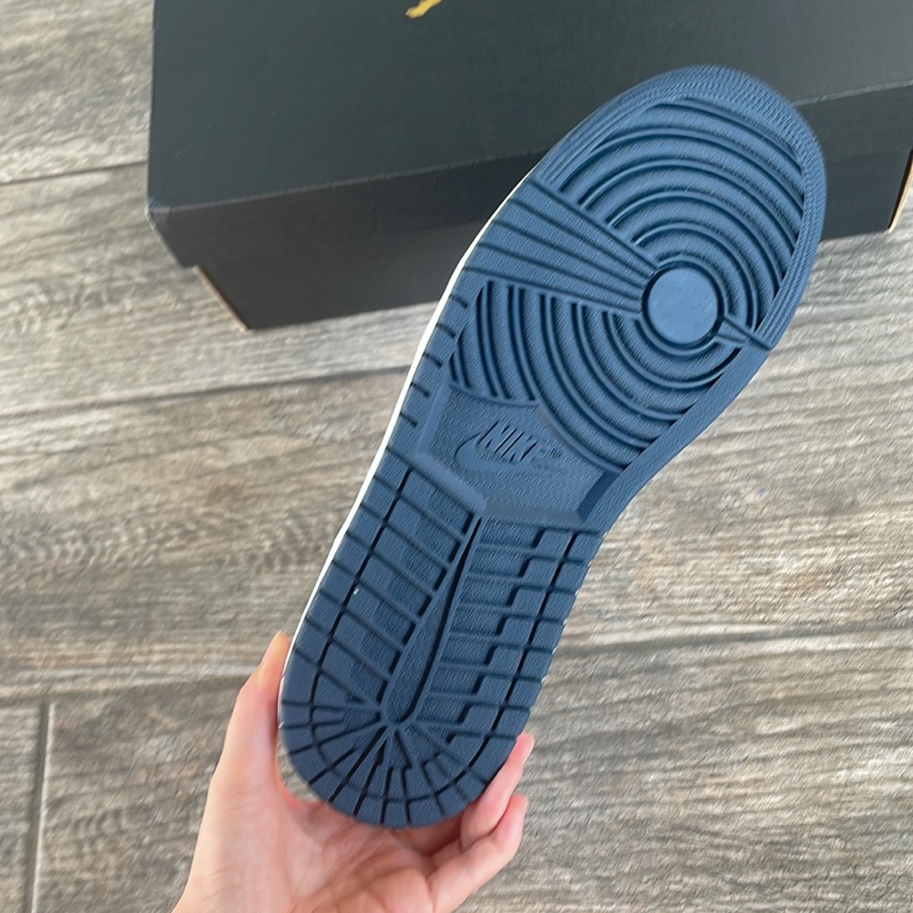Air Jordan 1 Armory Navy Men’s Sneakers - Picture 8 of 8